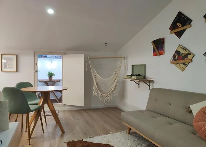 Wood Essence Apartment - Cozy Balcony
