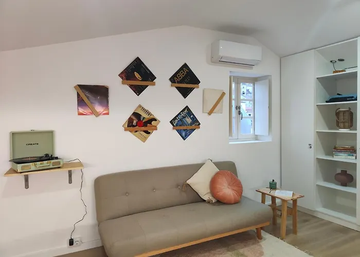 Wood Essence Apartment - Cozy Balcony