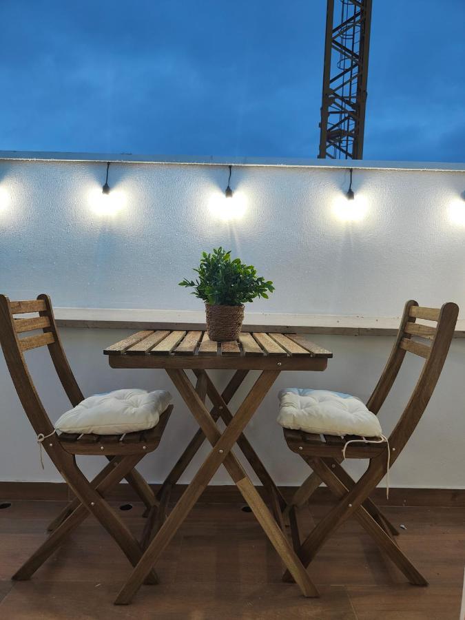 Wood Essence - Cozy Balcony Apartment Coimbra