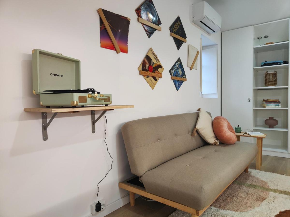 Wood Essence - Cozy Balcony Apartment